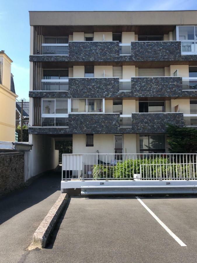 Le Courtoisville Appartement Saint-Malo Buitenkant foto